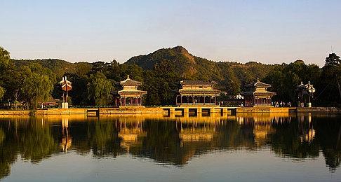 《地球防卫军6》8月25日发售 明日开启预购